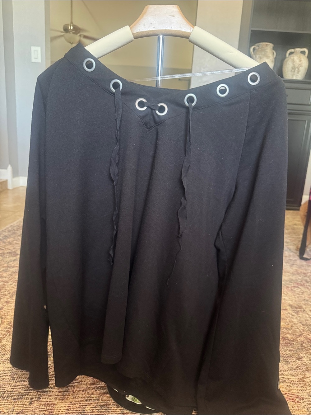 Women’s Black Long Sleeve Grommet-Detail Tee